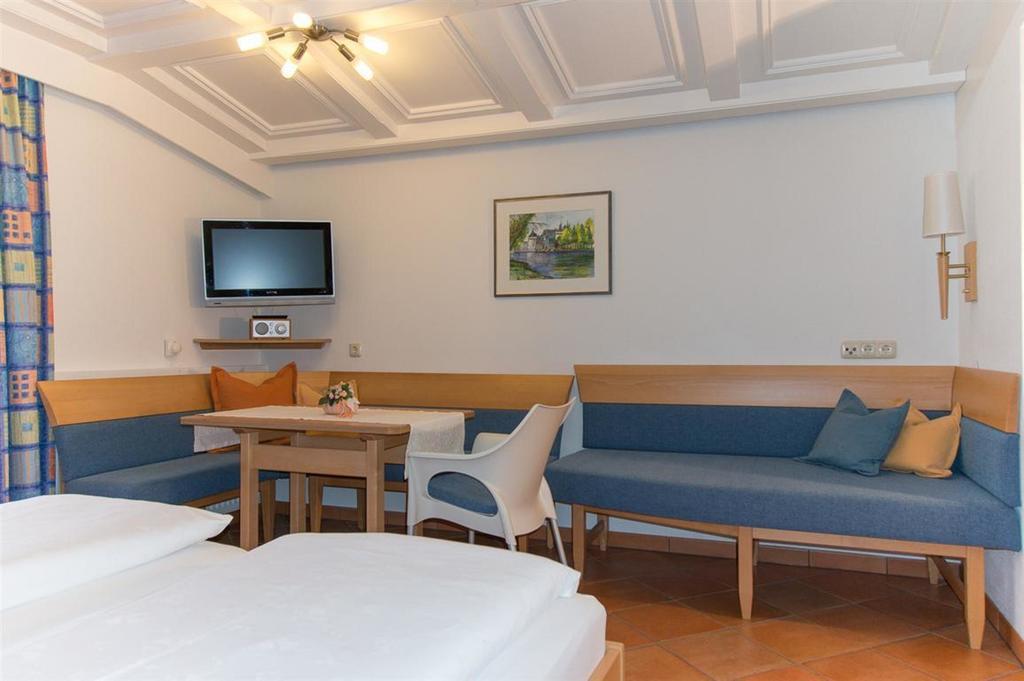 Haus Angela Hotel Sankt Jakob in Defereggen Phòng bức ảnh