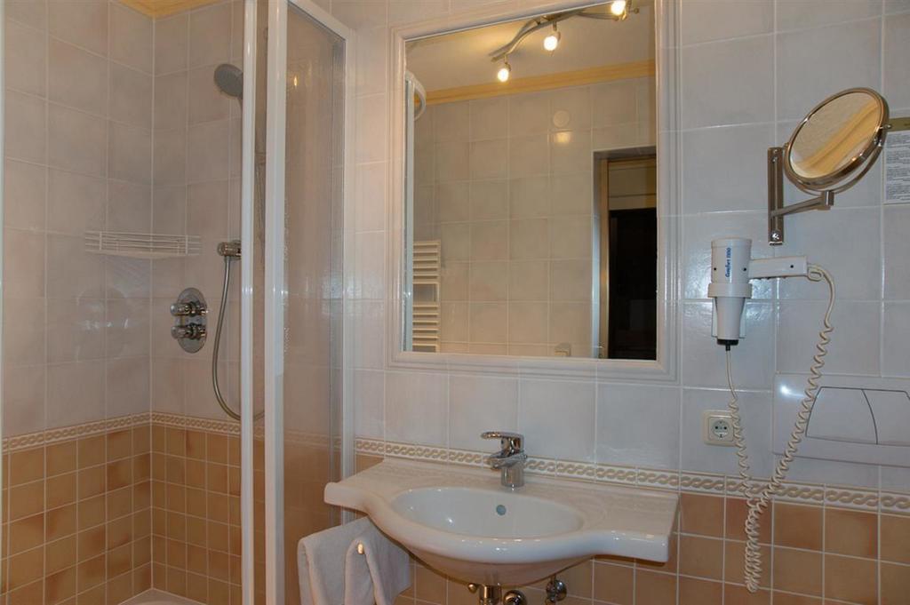 Haus Angela Hotel Sankt Jakob in Defereggen Phòng bức ảnh